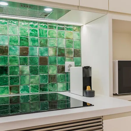 Sunny Garden 2bdr By Lovelystay *