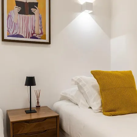 Sunny Garden 2bdr By Lovelystay * リスボン