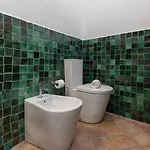 Sunny Garden 2bdr By Lovelystay Apartment *